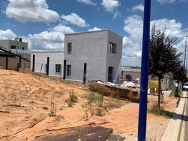 Estudio de Arquitectura Félix Cuadrado casa y terreno