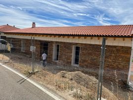 Estudio de Arquitectura Félix Cuadrado fachada y valla
